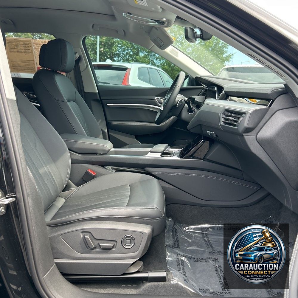 2024 Audi Q8 e-tron Premium Plus