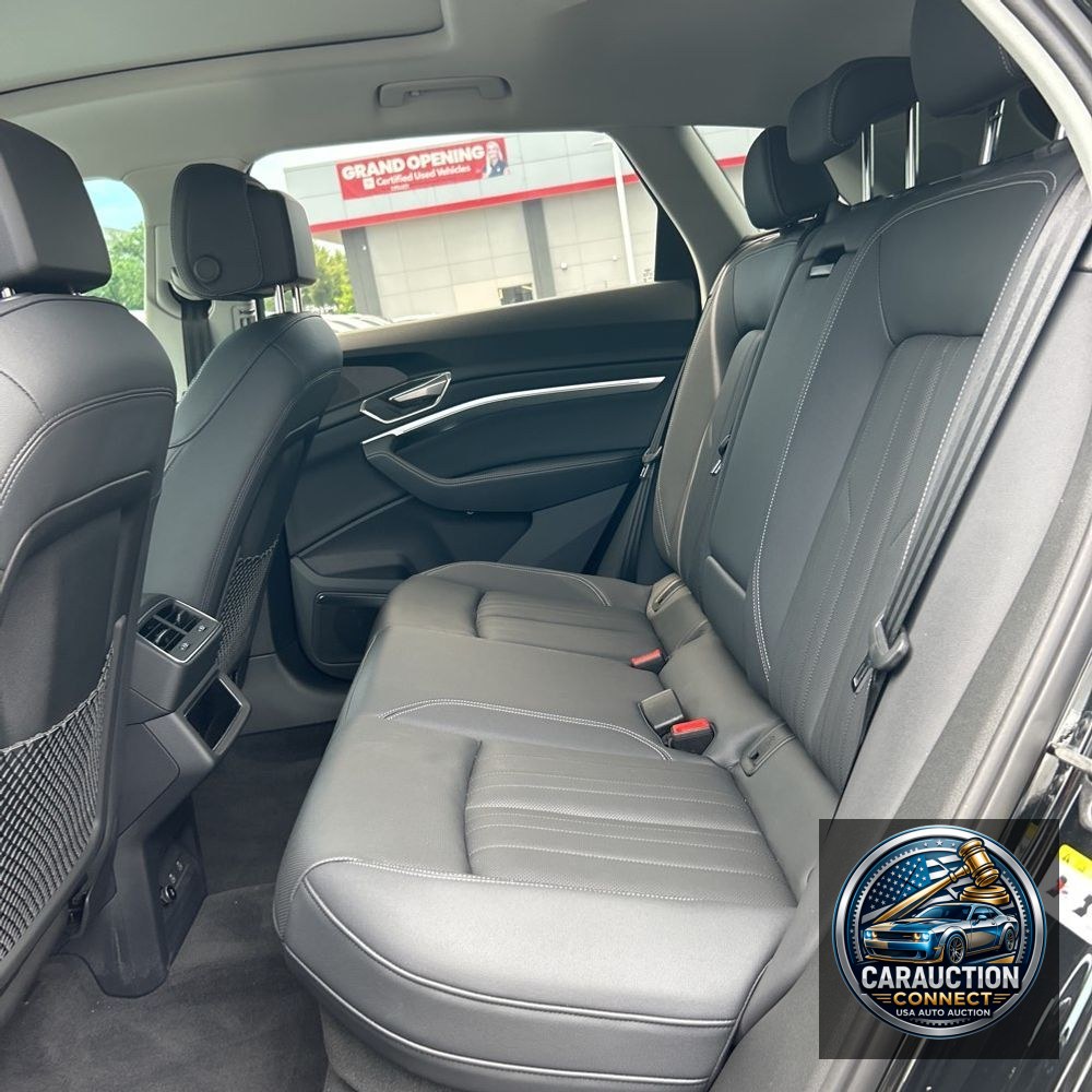 2024 Audi Q8 e-tron Premium Plus