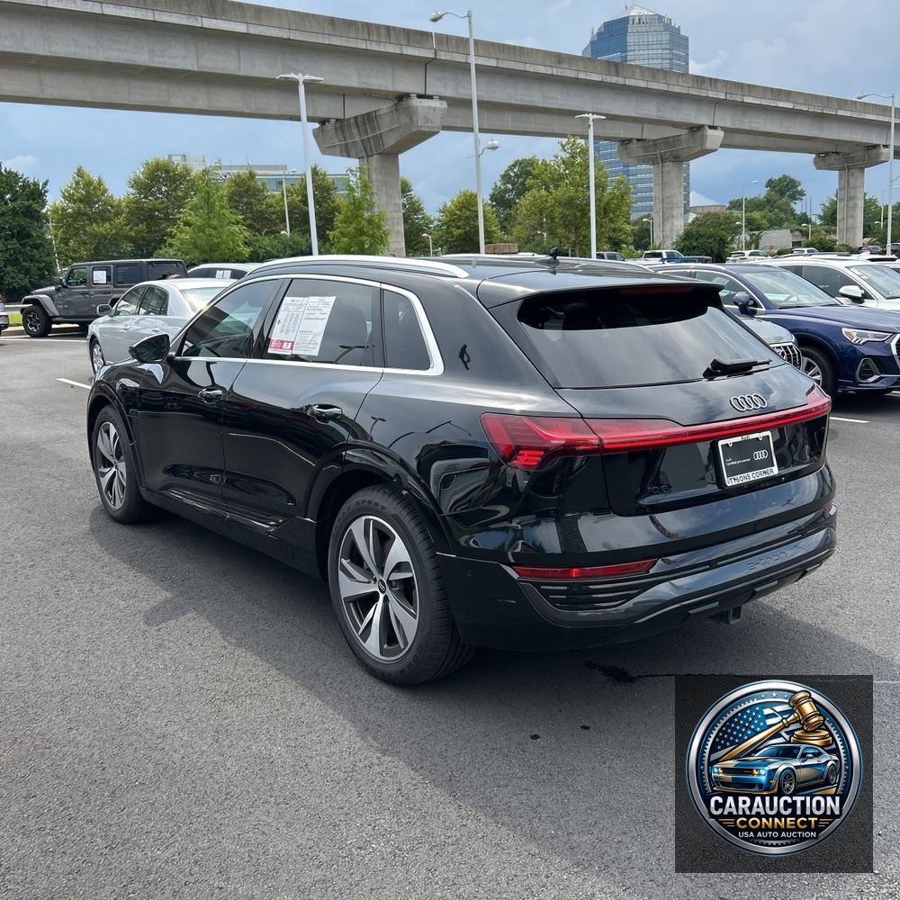 2024 Audi Q8 e-tron Premium Plus