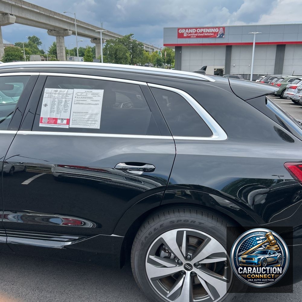 2024 Audi Q8 e-tron Premium Plus