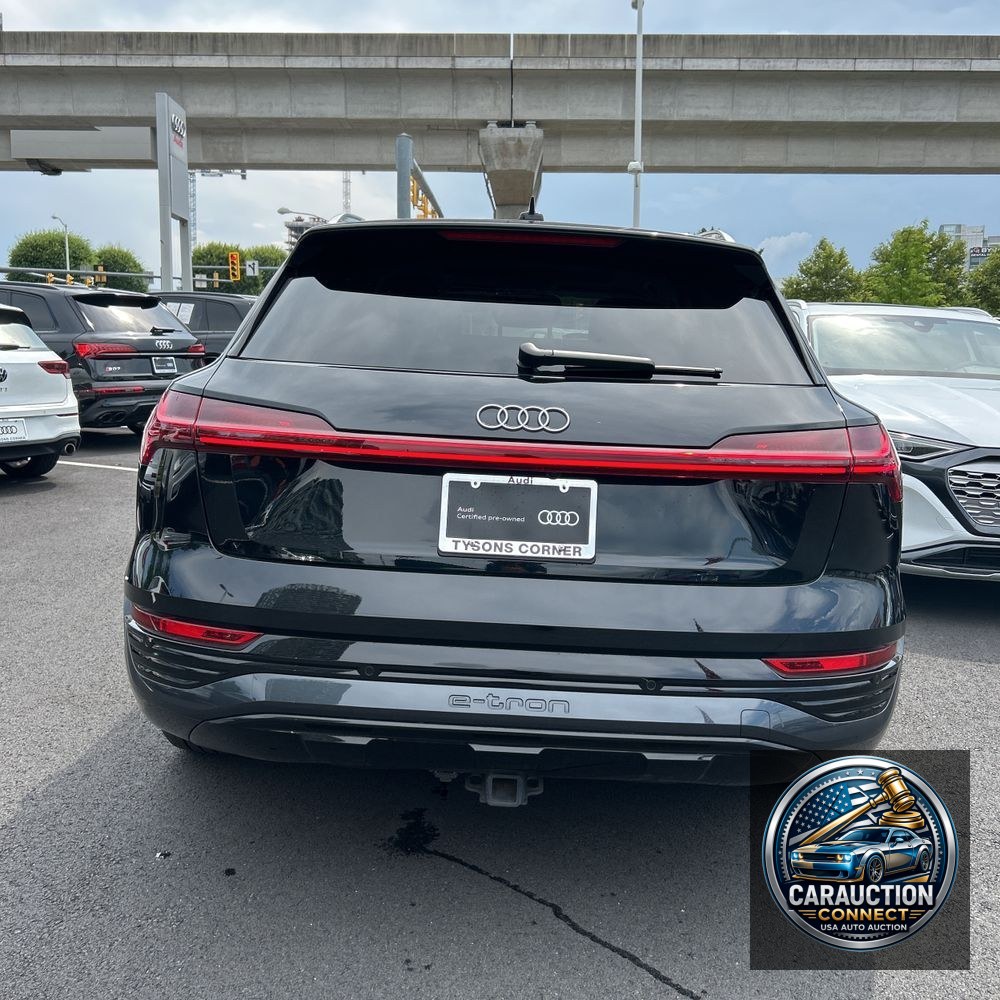2024 Audi Q8 e-tron Premium Plus