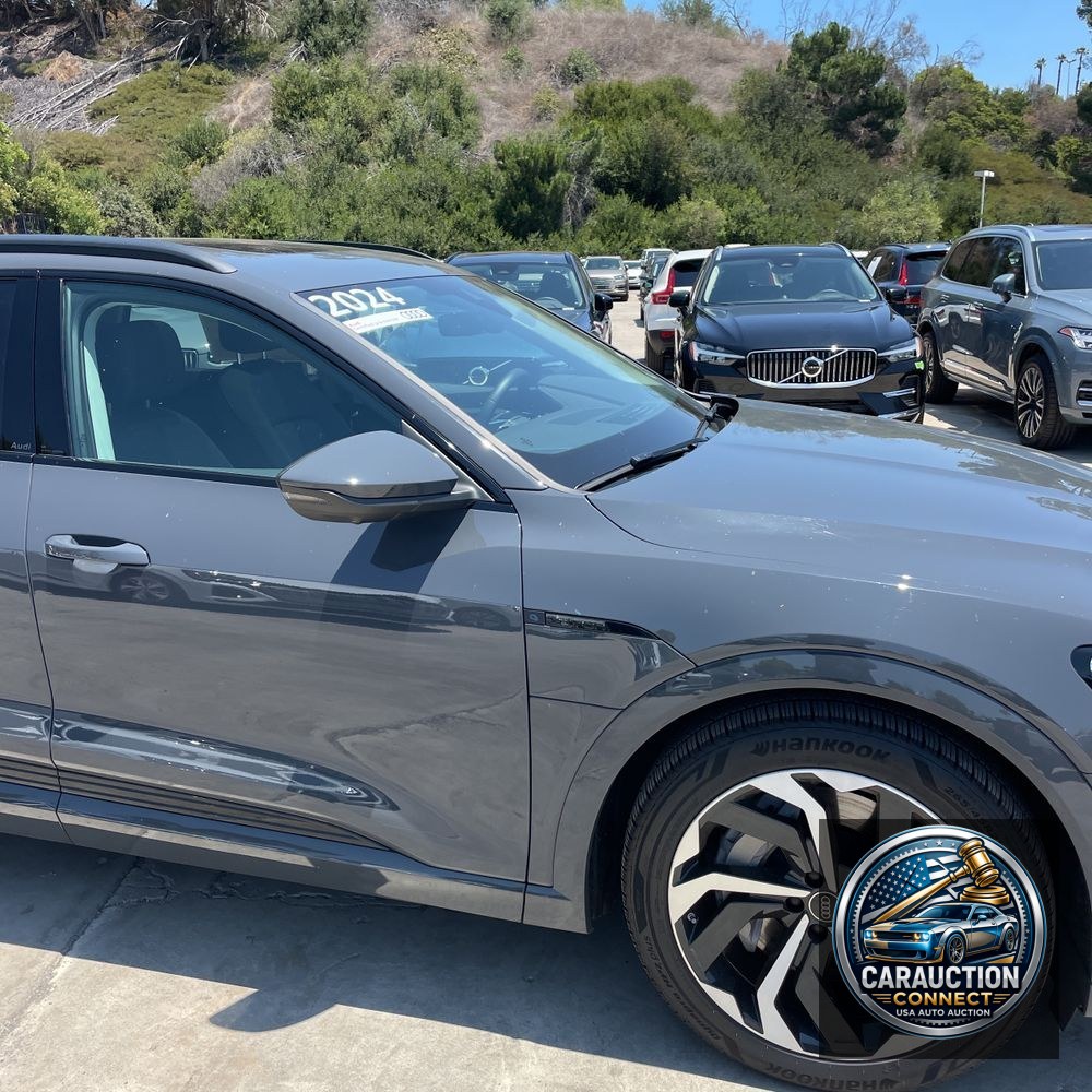 2024 Audi Q8 e-tron Premium Plus