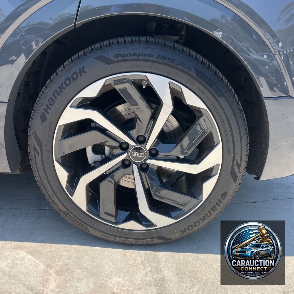 2024 Audi Q8 e-tron Premium Plus