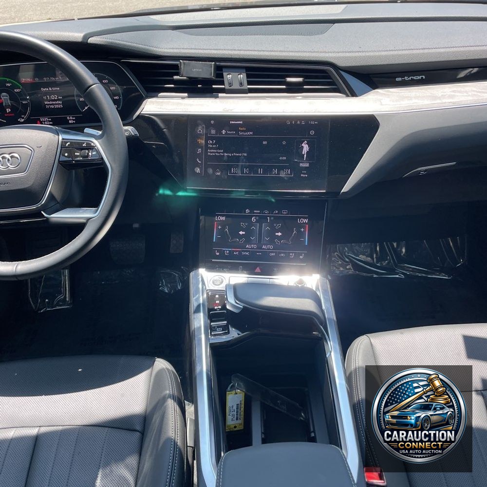 2024 Audi Q8 e-tron Premium Plus