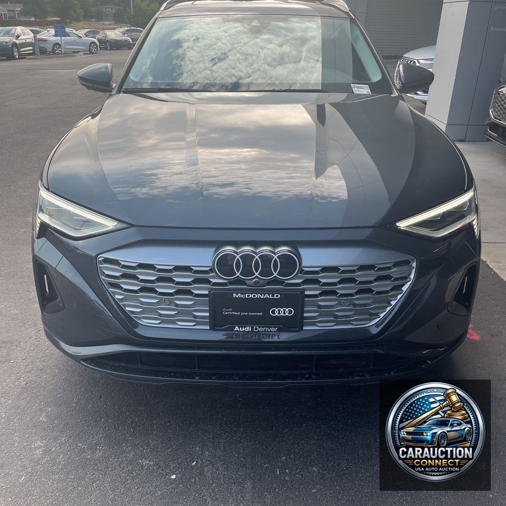 2024 Audi Q8 e-tron Premium Plus