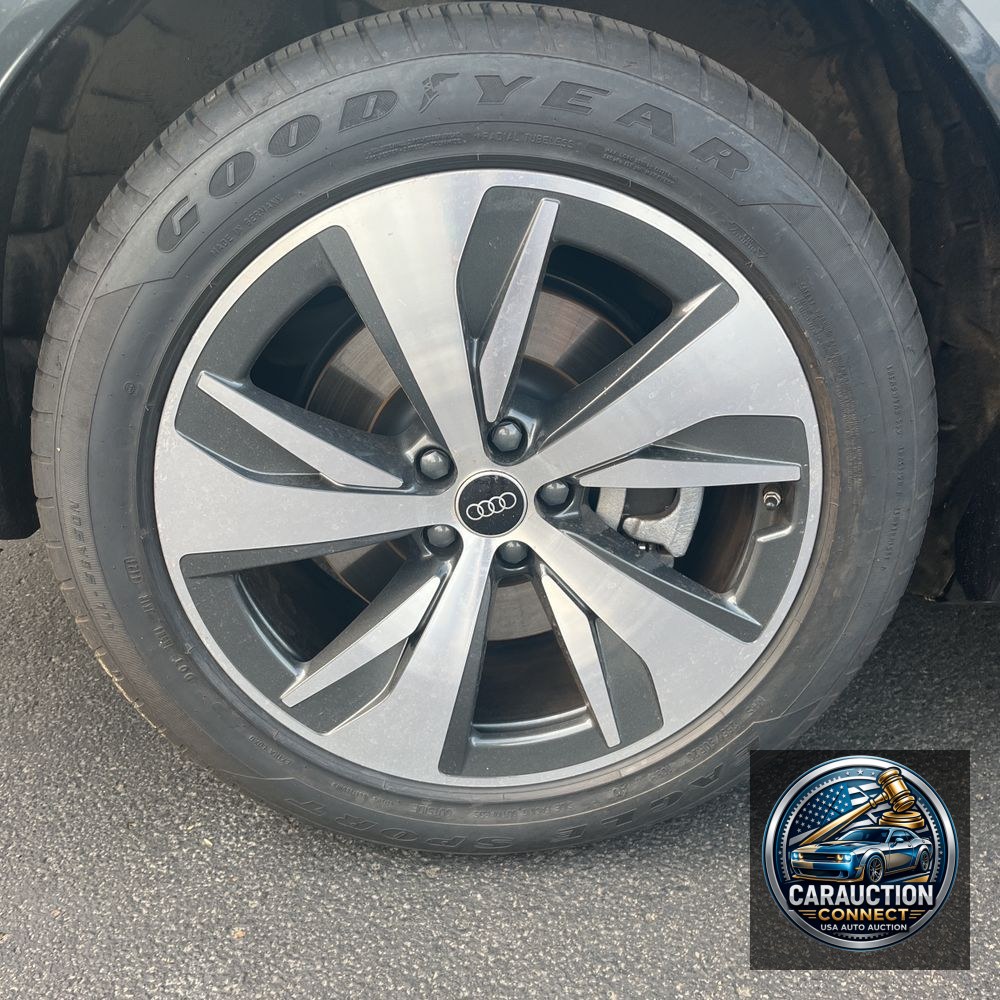 2024 Audi Q8 e-tron Premium Plus
