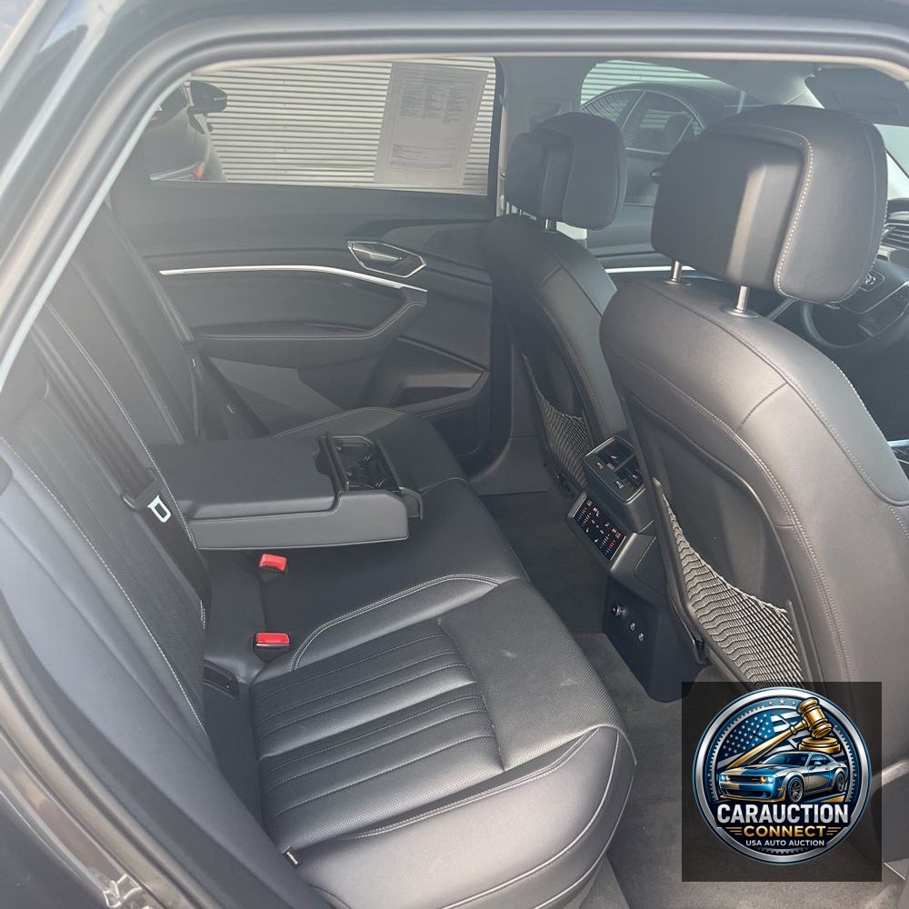 2024 Audi Q8 e-tron Premium Plus