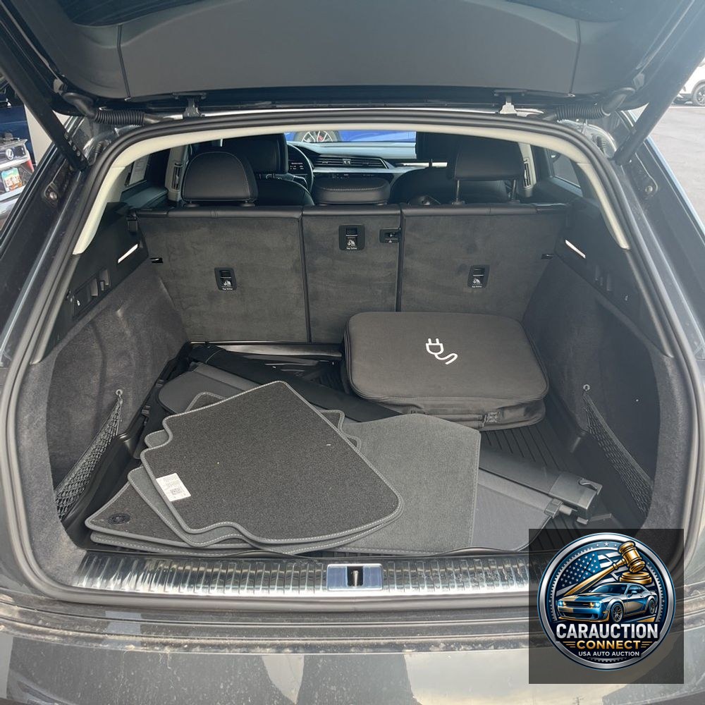 2024 Audi Q8 e-tron Premium Plus