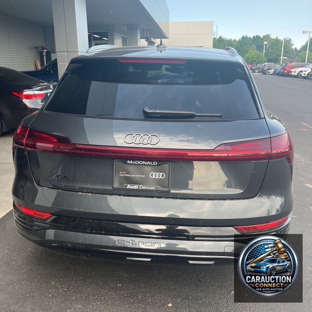 2024 Audi Q8 e-tron Premium Plus