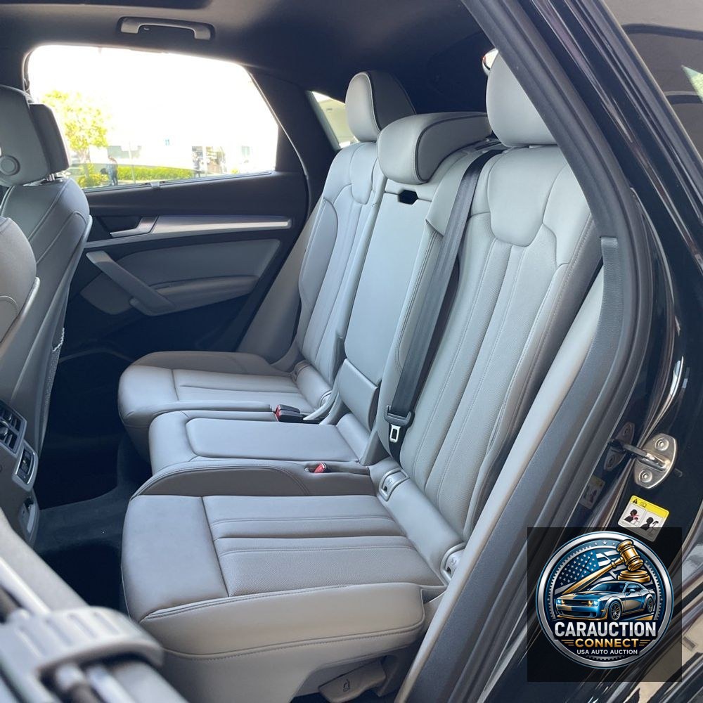 2025 Audi Q5 S-Line Pres 45
