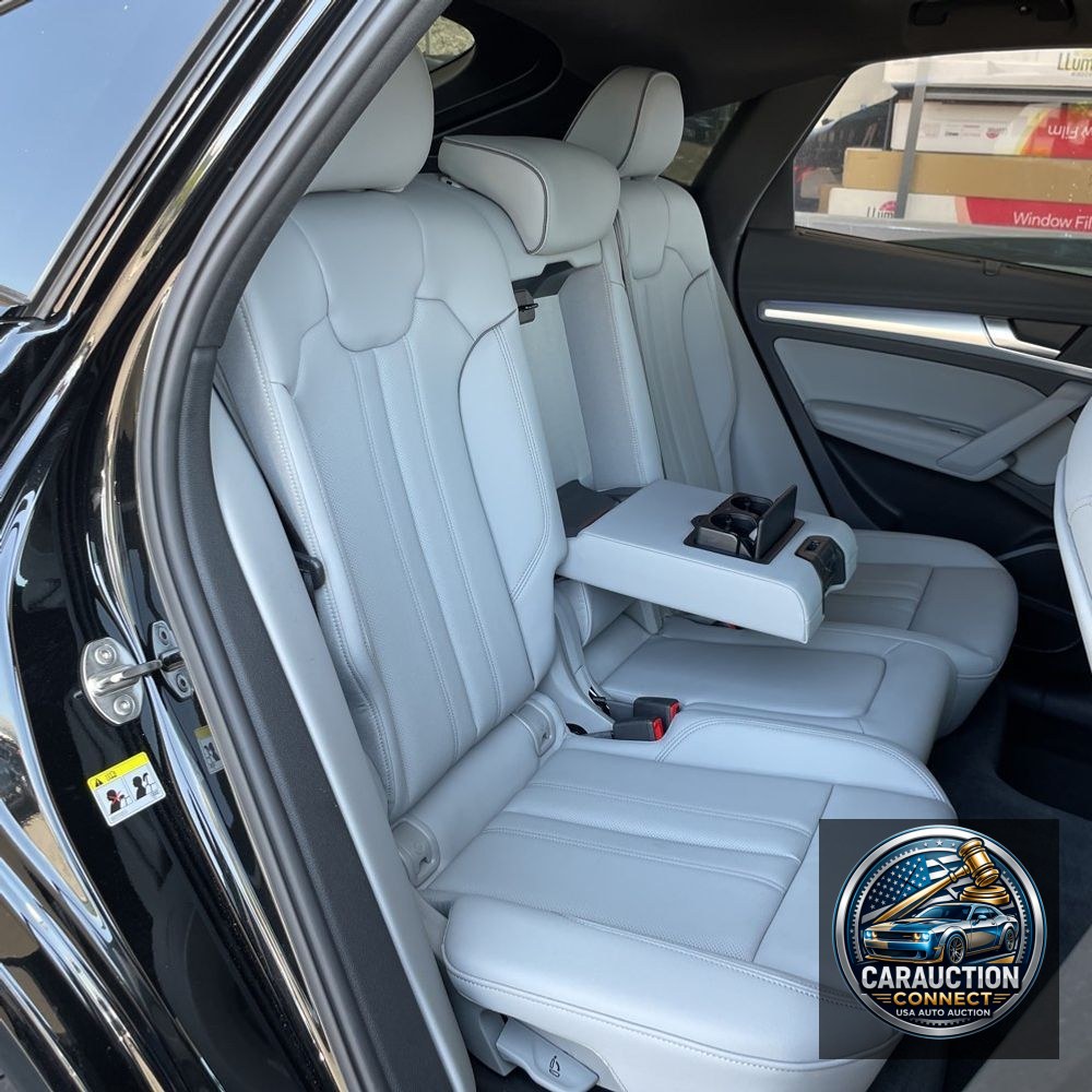 2025 Audi Q5 S-Line Pres 45