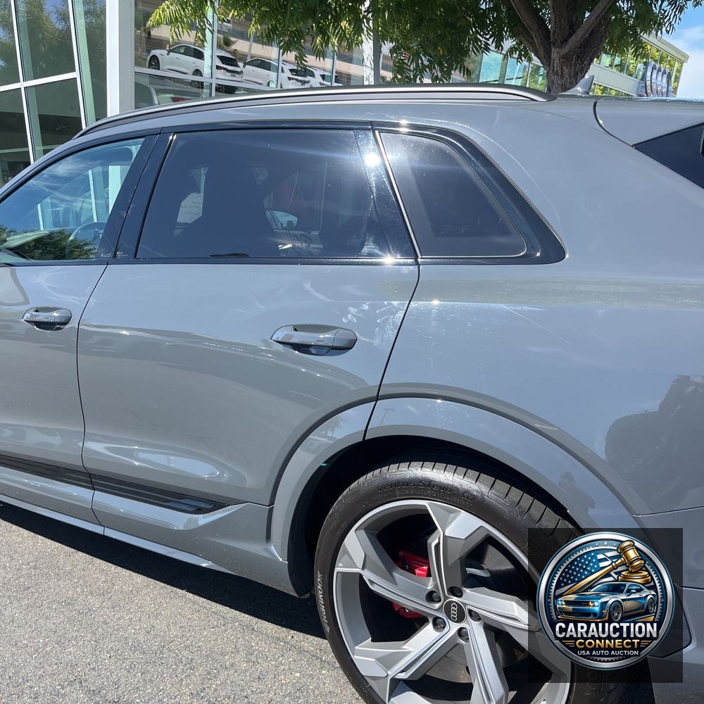 2024 Audi SQ8 e-tron Prestige