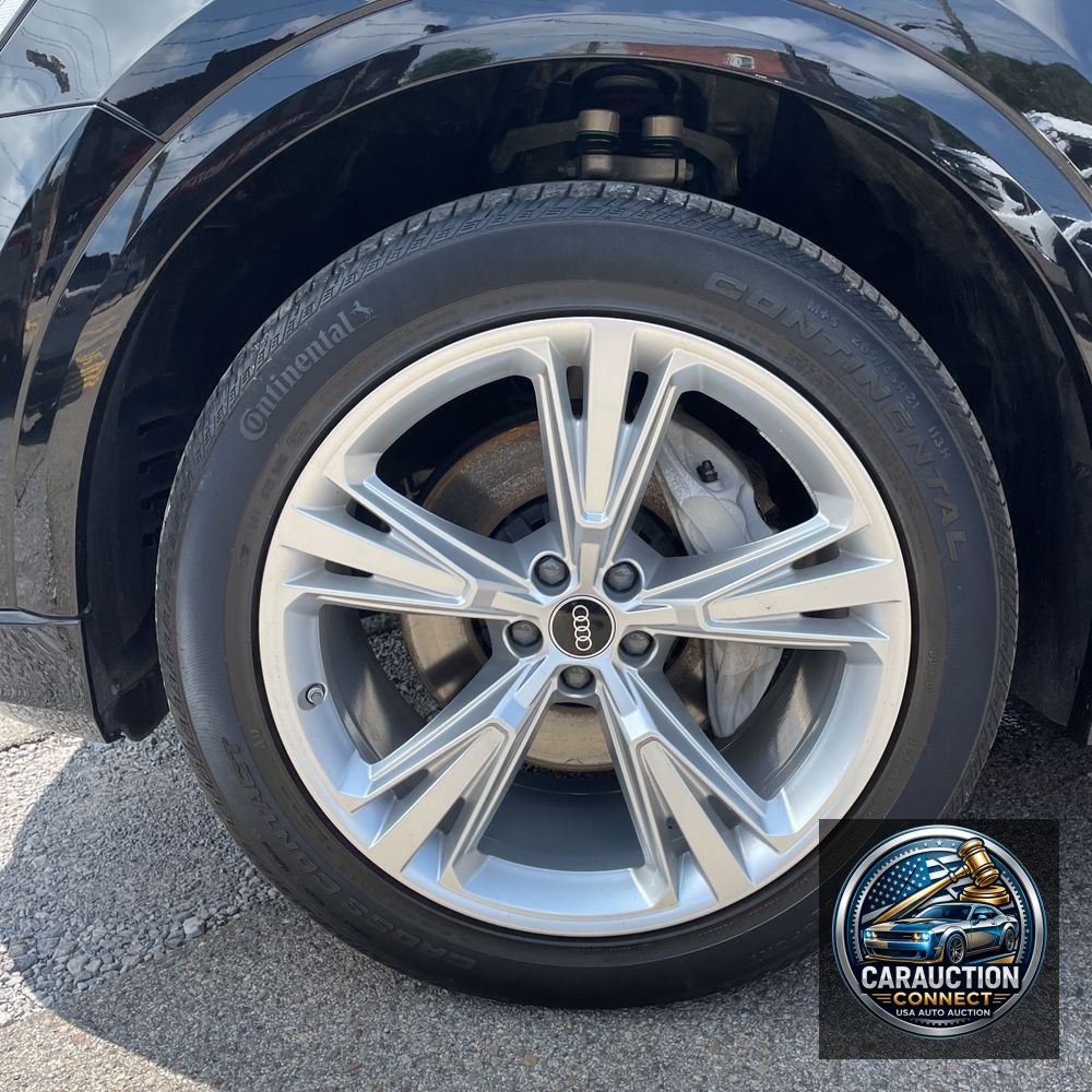 2022 Audi Q8 Premium 55 TFSI
