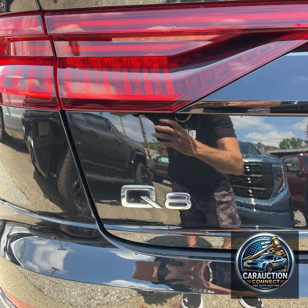 2022 Audi Q8 Premium 55 TFSI