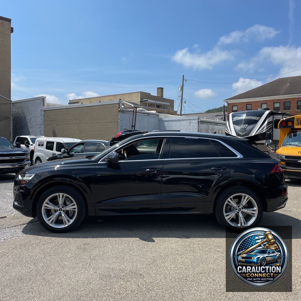 2022 Audi Q8 Premium 55 TFSI