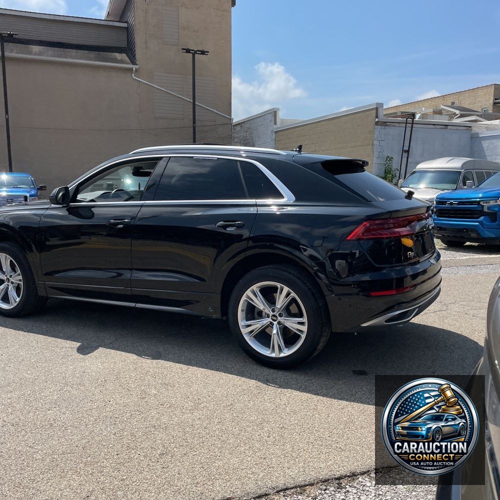 2022 Audi Q8 Premium 55 TFSI