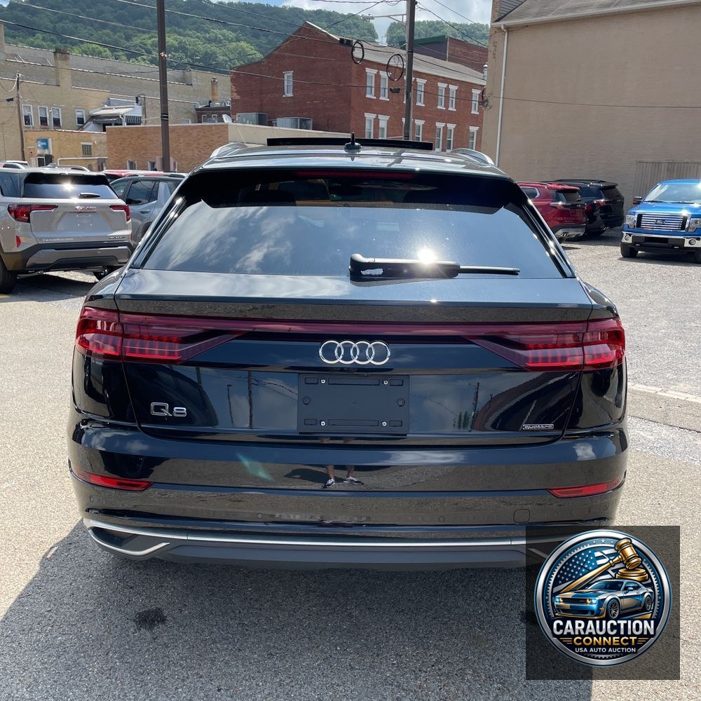 2022 Audi Q8 Premium 55 TFSI