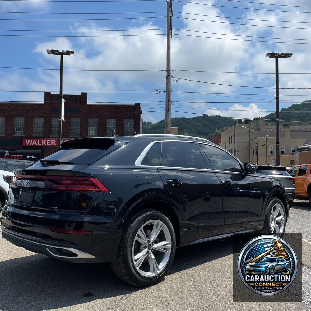 2022 Audi Q8 Premium 55 TFSI