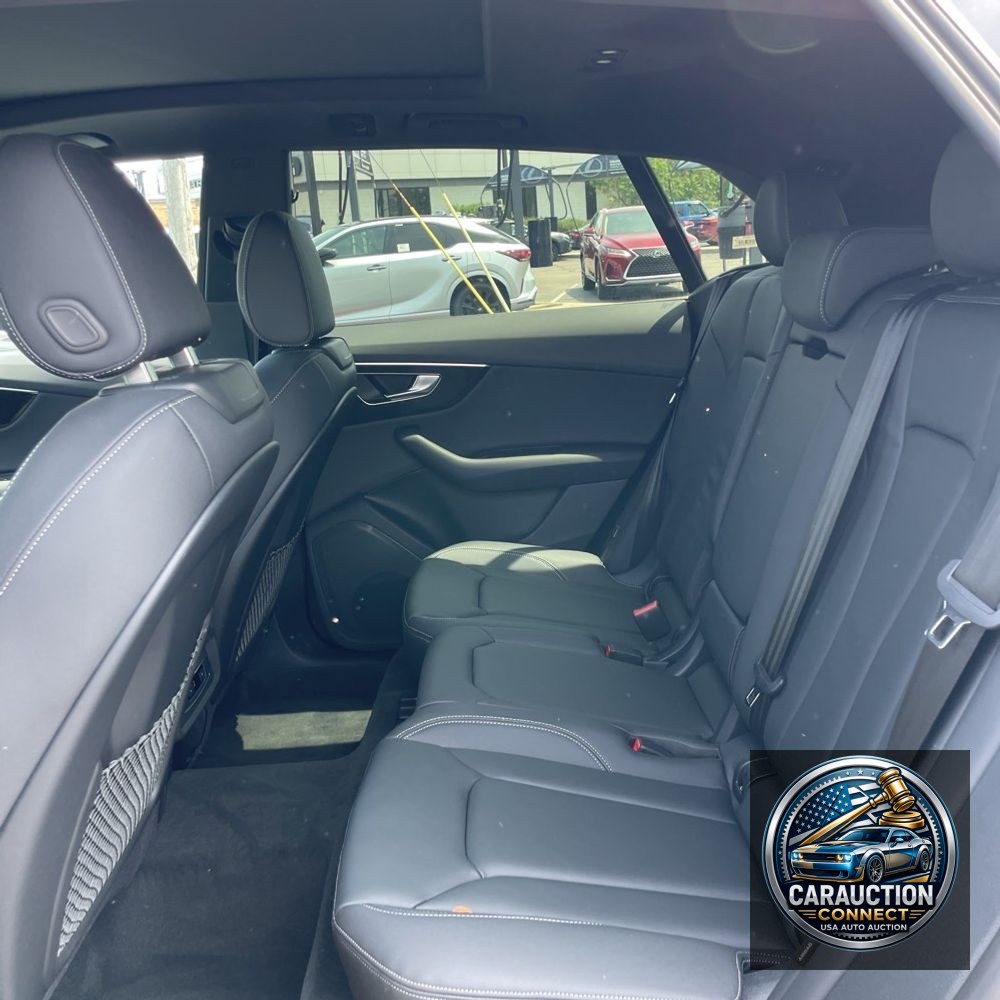 2024 Audi Q8 Premium 55