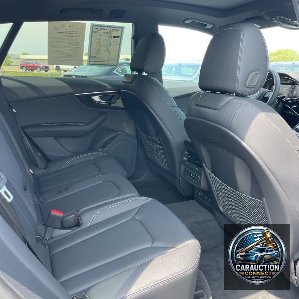 2024 Audi Q8 Premium 55