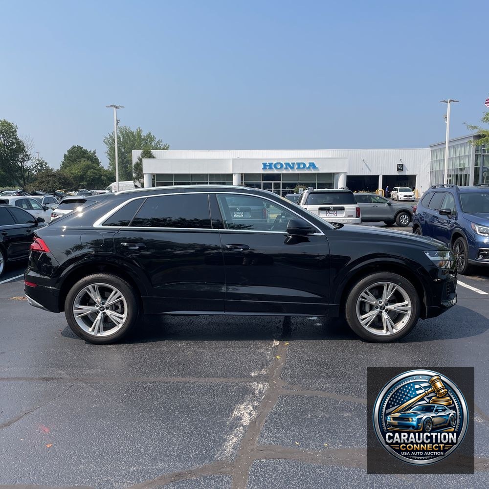 2022 Audi Q8 Premium 55 TFSI