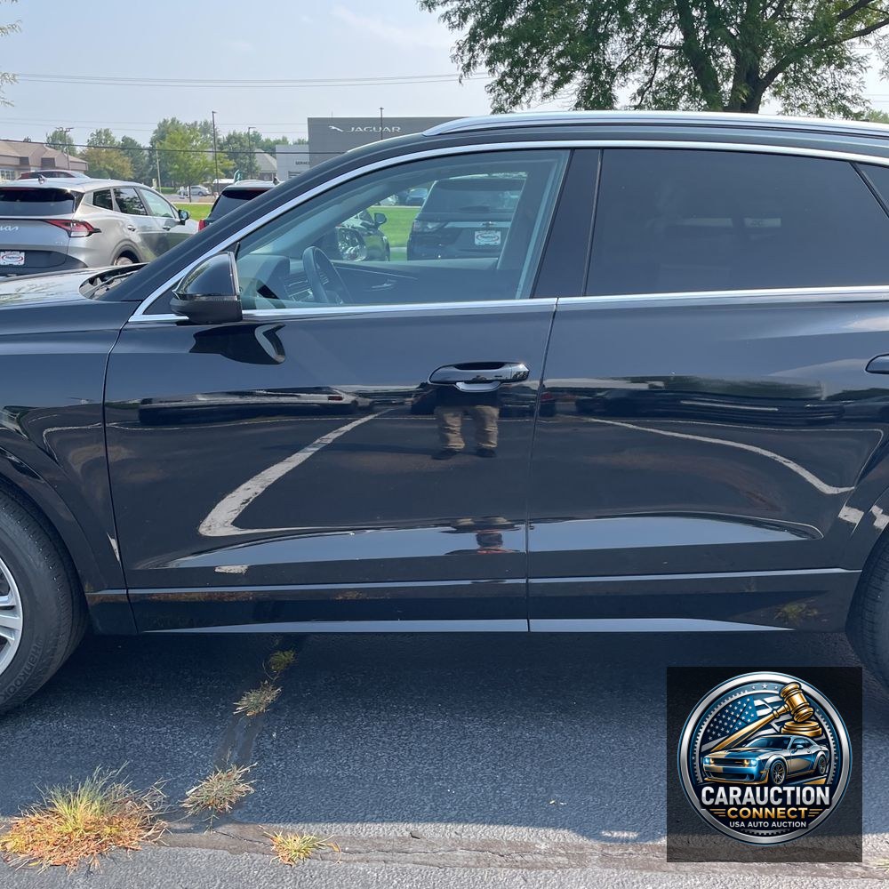2022 Audi Q8 Premium 55 TFSI
