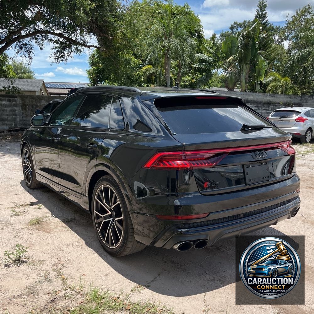 2022 Audi SQ8 Premium Plus