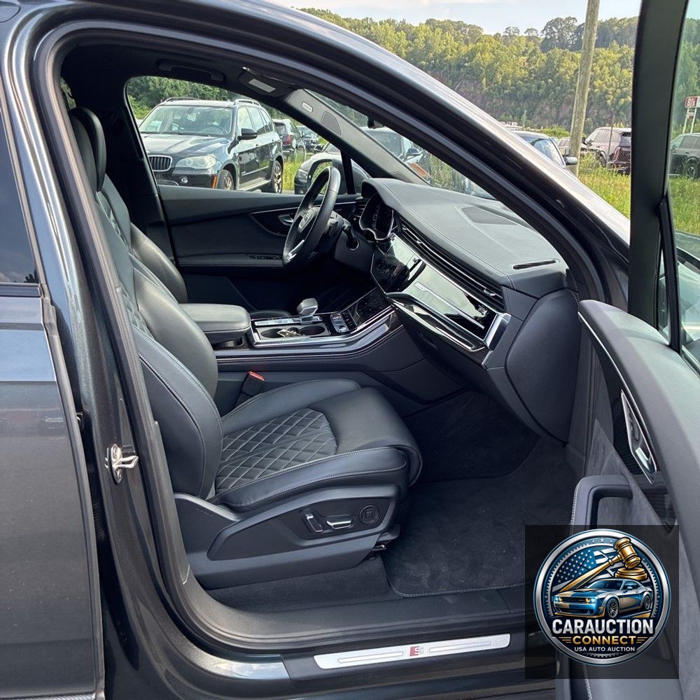 2024 Audi SQ7 Premium Plus