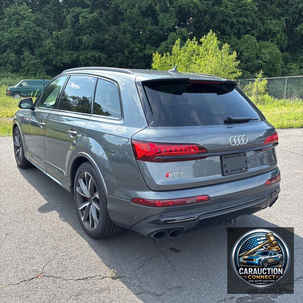 2024 Audi SQ7 Premium Plus