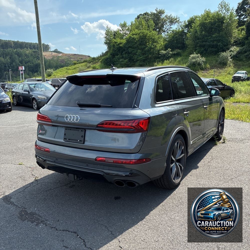 2024 Audi SQ7 Premium Plus