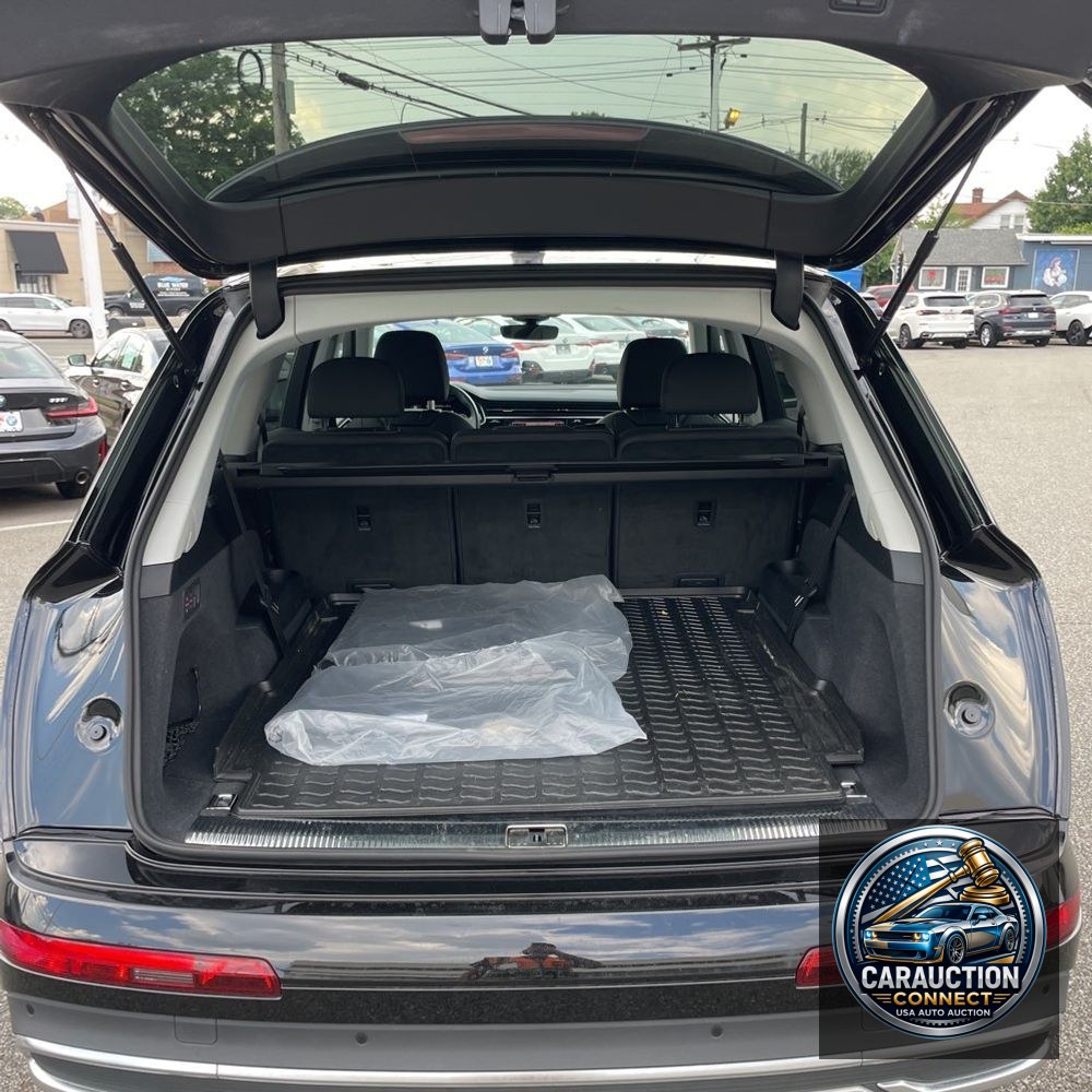 2023 Audi Q7 Premium 55 TFSI