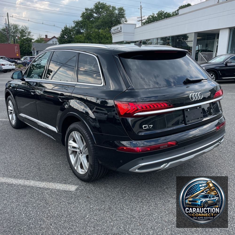 2023 Audi Q7 Premium 55 TFSI