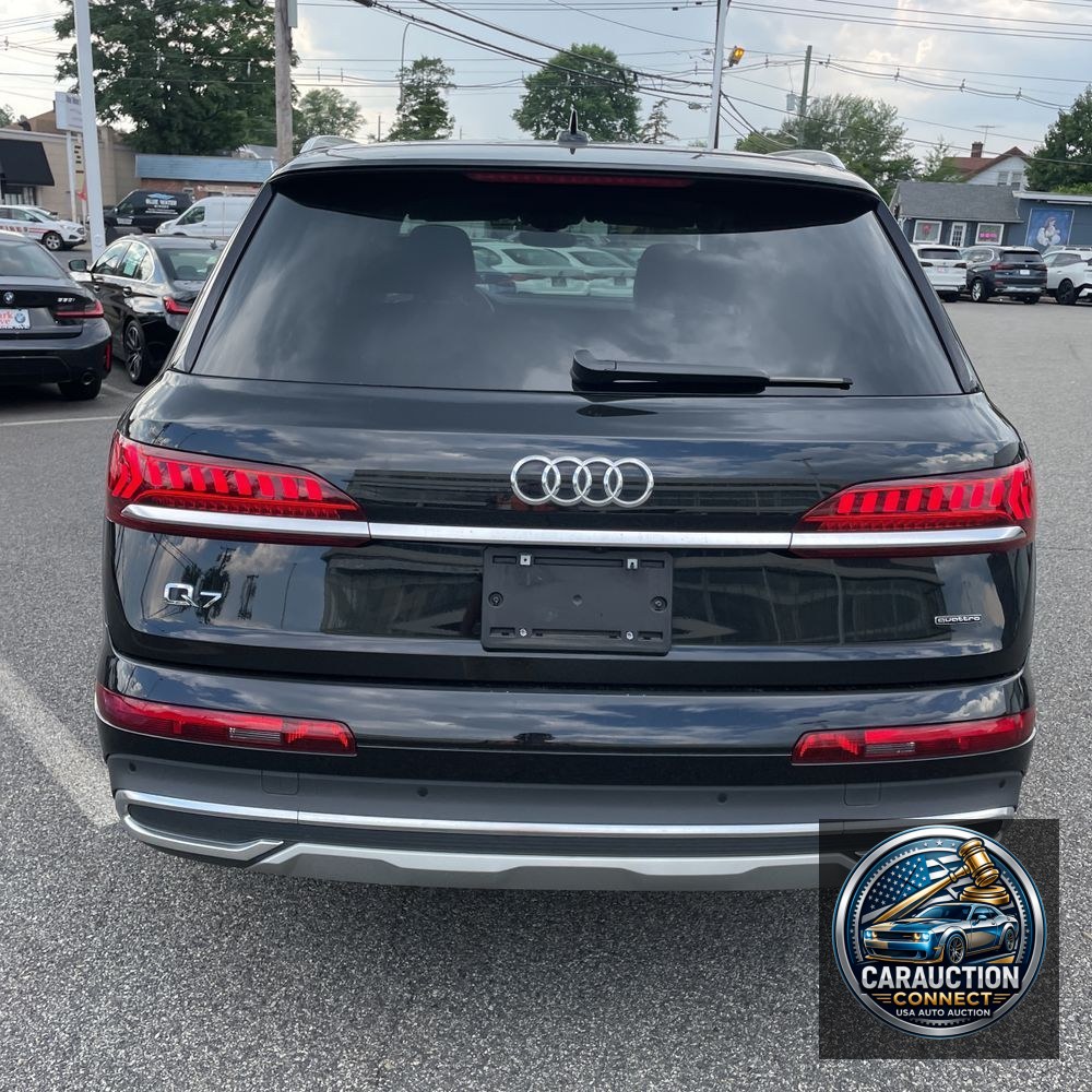 2023 Audi Q7 Premium 55 TFSI
