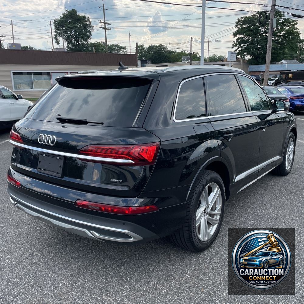 2023 Audi Q7 Premium 55 TFSI
