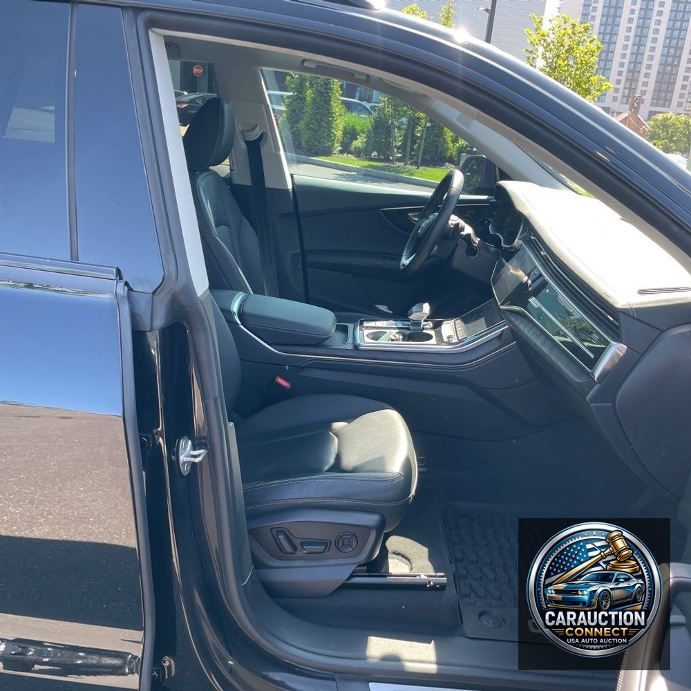 2023 Audi Q8 Premium Plus 55 TFSI