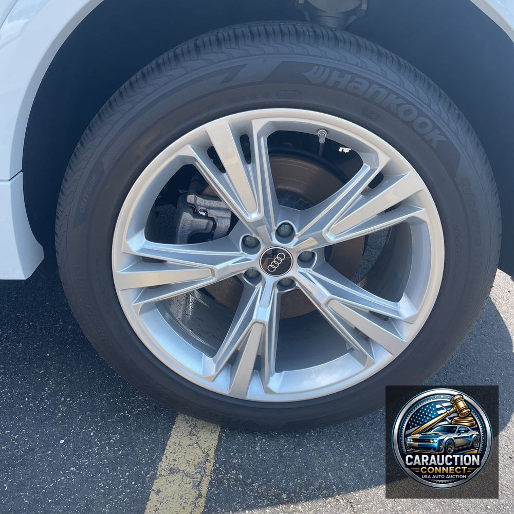 2023 Audi Q8 Premium Plus 55 TFSI