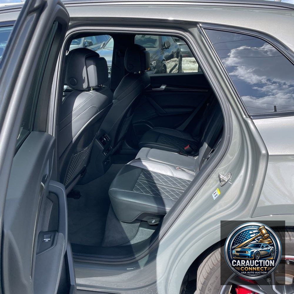 2024 Audi SQ5 Prestige
