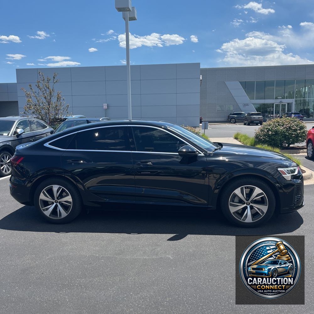 2024 Audi Q8 e-tron S-Line Prem+