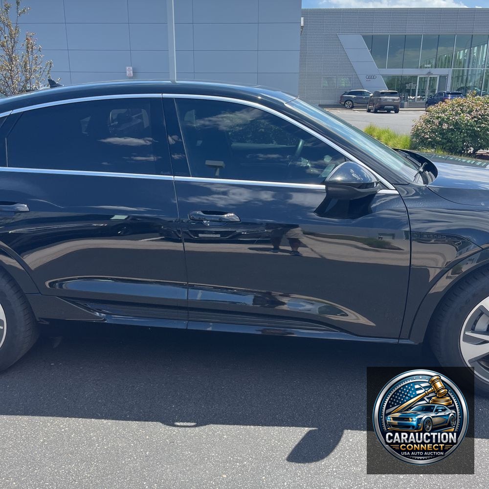 2024 Audi Q8 e-tron S-Line Prem+