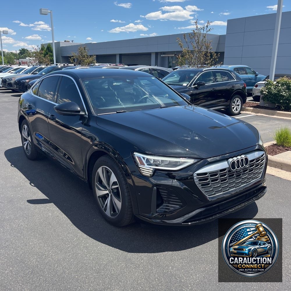 2024 Audi Q8 e-tron S-Line Prem+