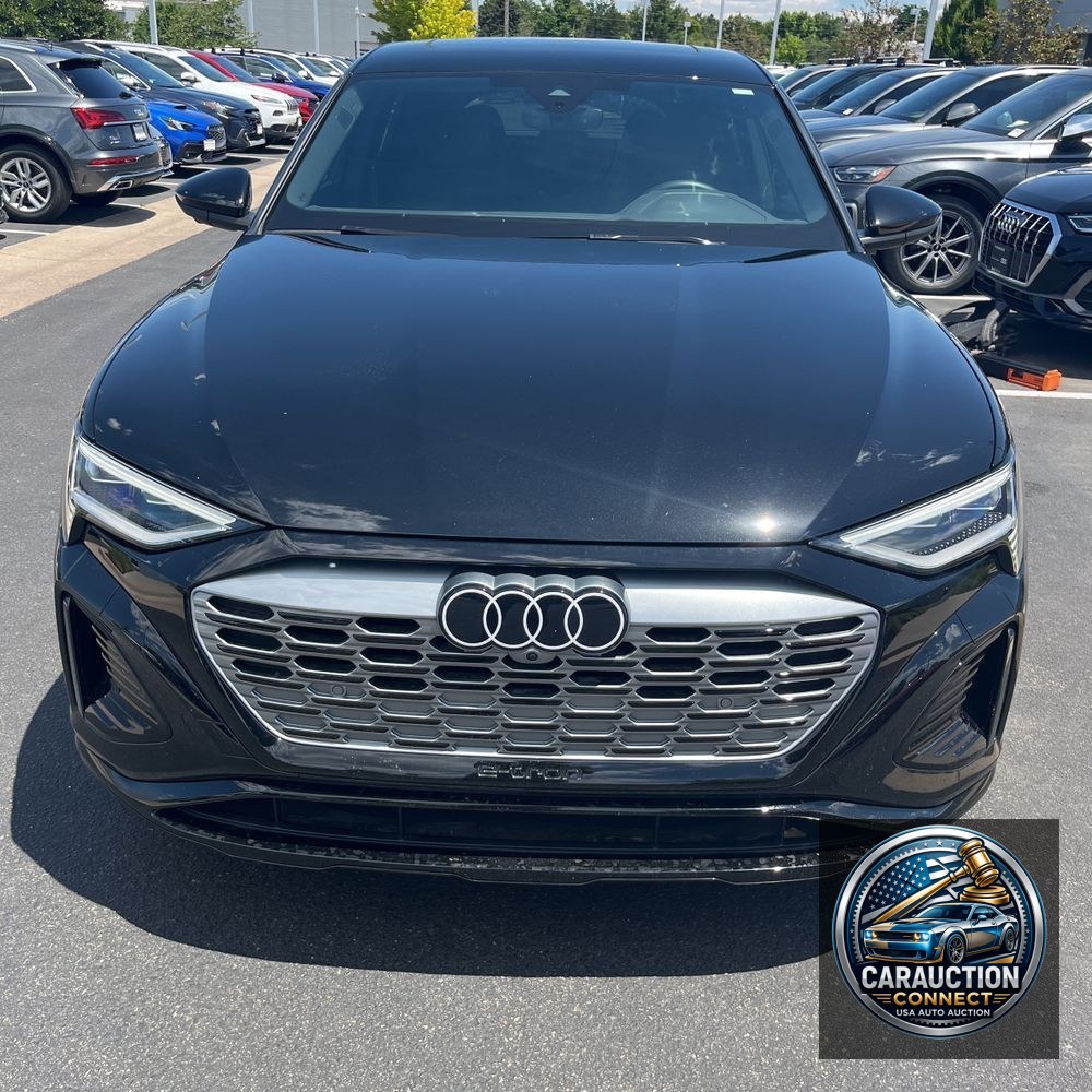 2024 Audi Q8 e-tron S-Line Prem+
