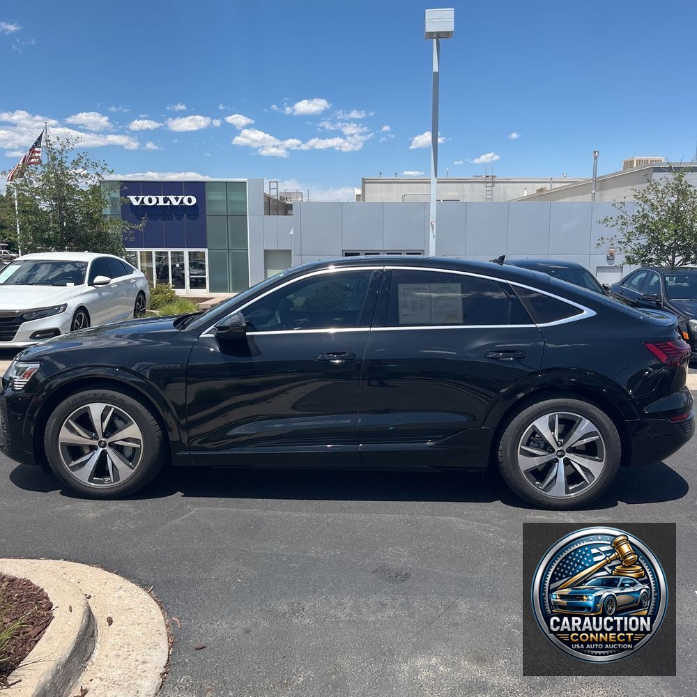 2024 Audi Q8 e-tron S-Line Prem+