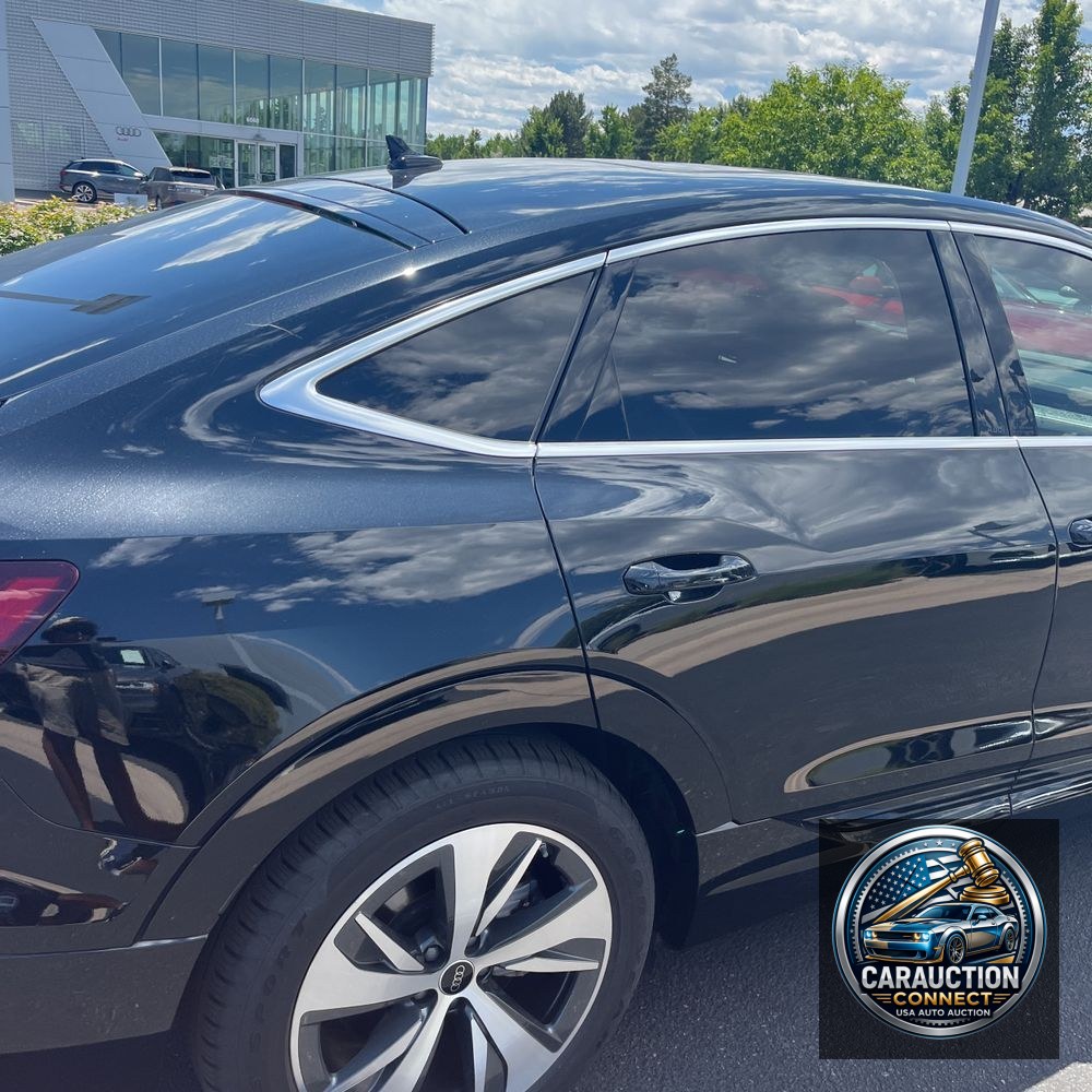 2024 Audi Q8 e-tron S-Line Prem+