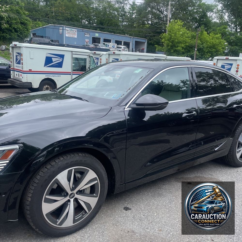 2024 Audi Q8 e-tron S-Line Pres