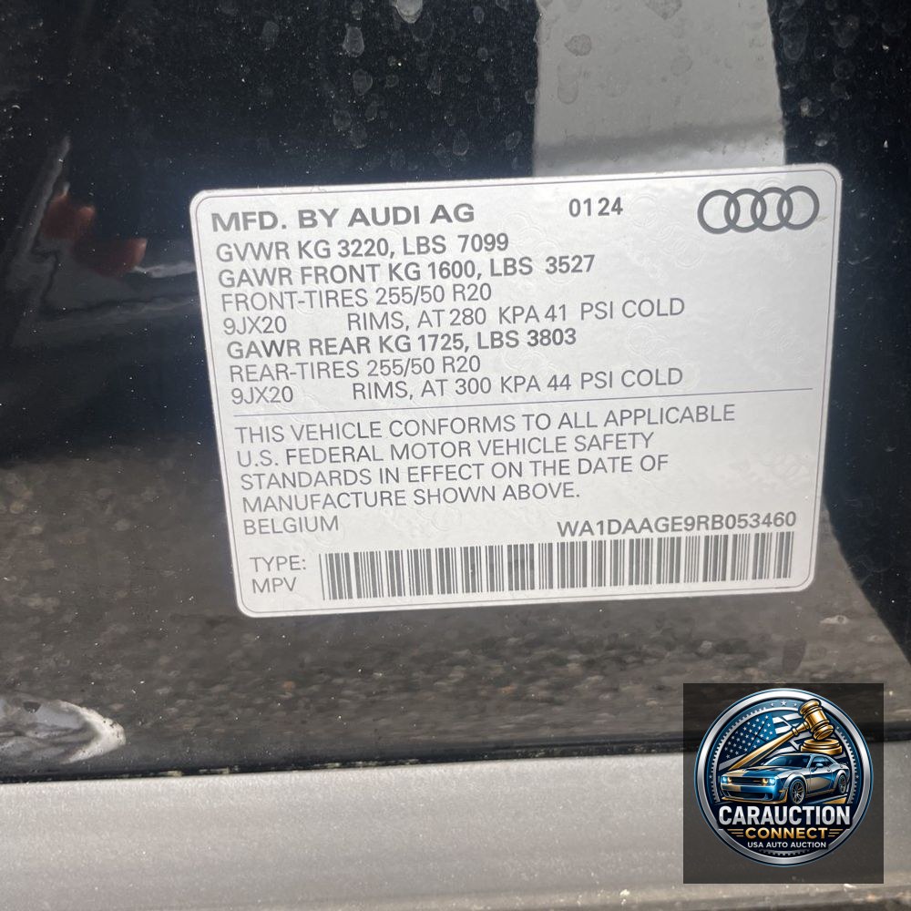 2024 Audi Q8 e-tron S-Line Pres