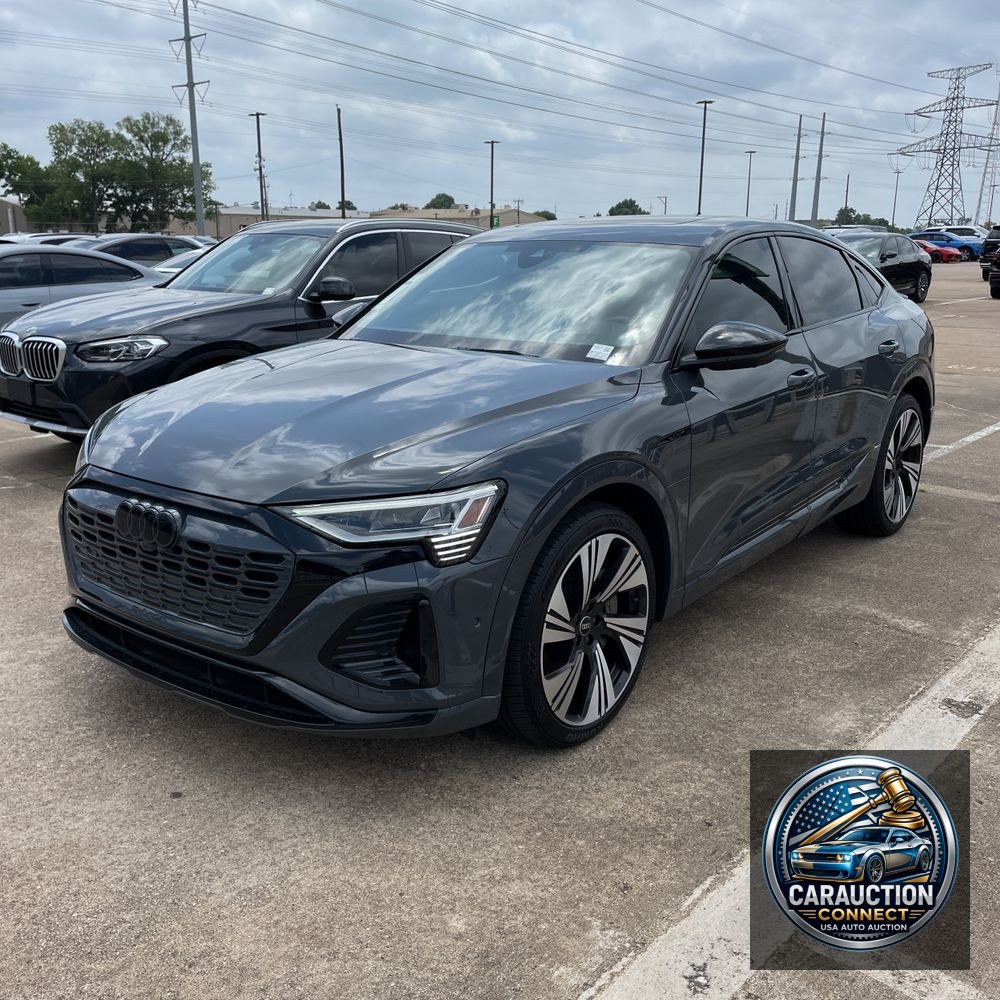 2024 Audi Q8 e-tron S-Line Pres
