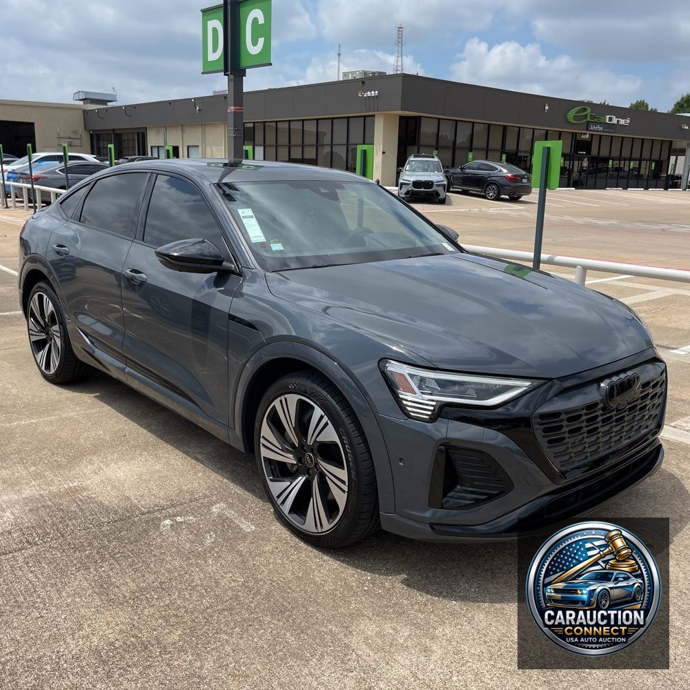 2024 Audi Q8 e-tron S-Line Pres