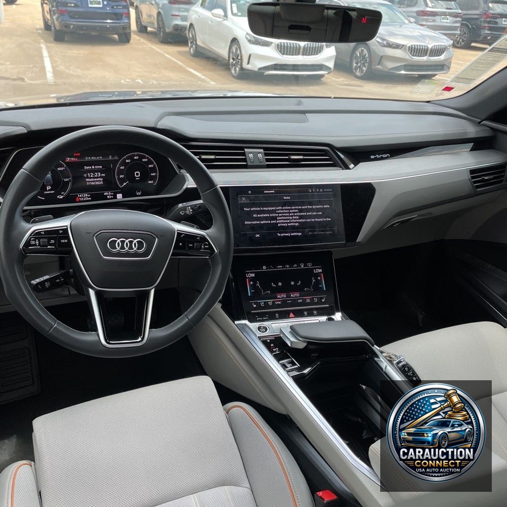 2024 Audi Q8 e-tron S-Line Pres