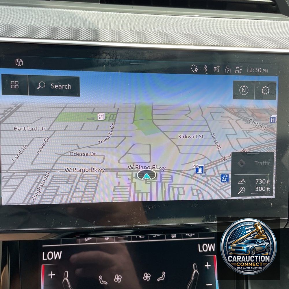 2024 Audi Q8 e-tron S-Line Pres