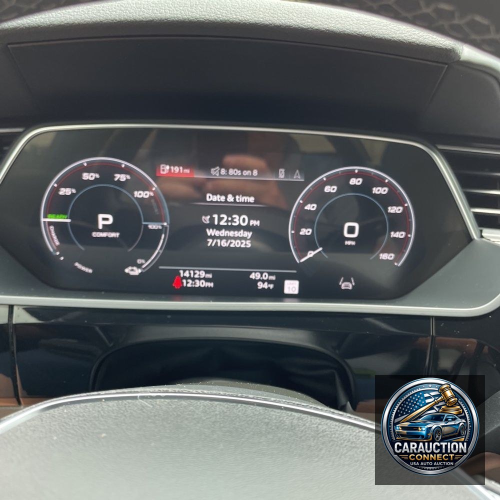 2024 Audi Q8 e-tron S-Line Pres